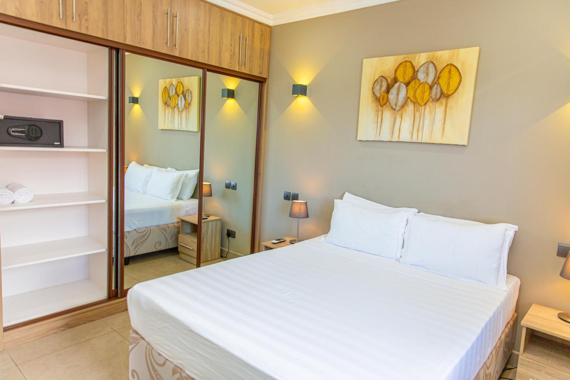 B Holiday Apartments Beau Vallon  Exterior photo